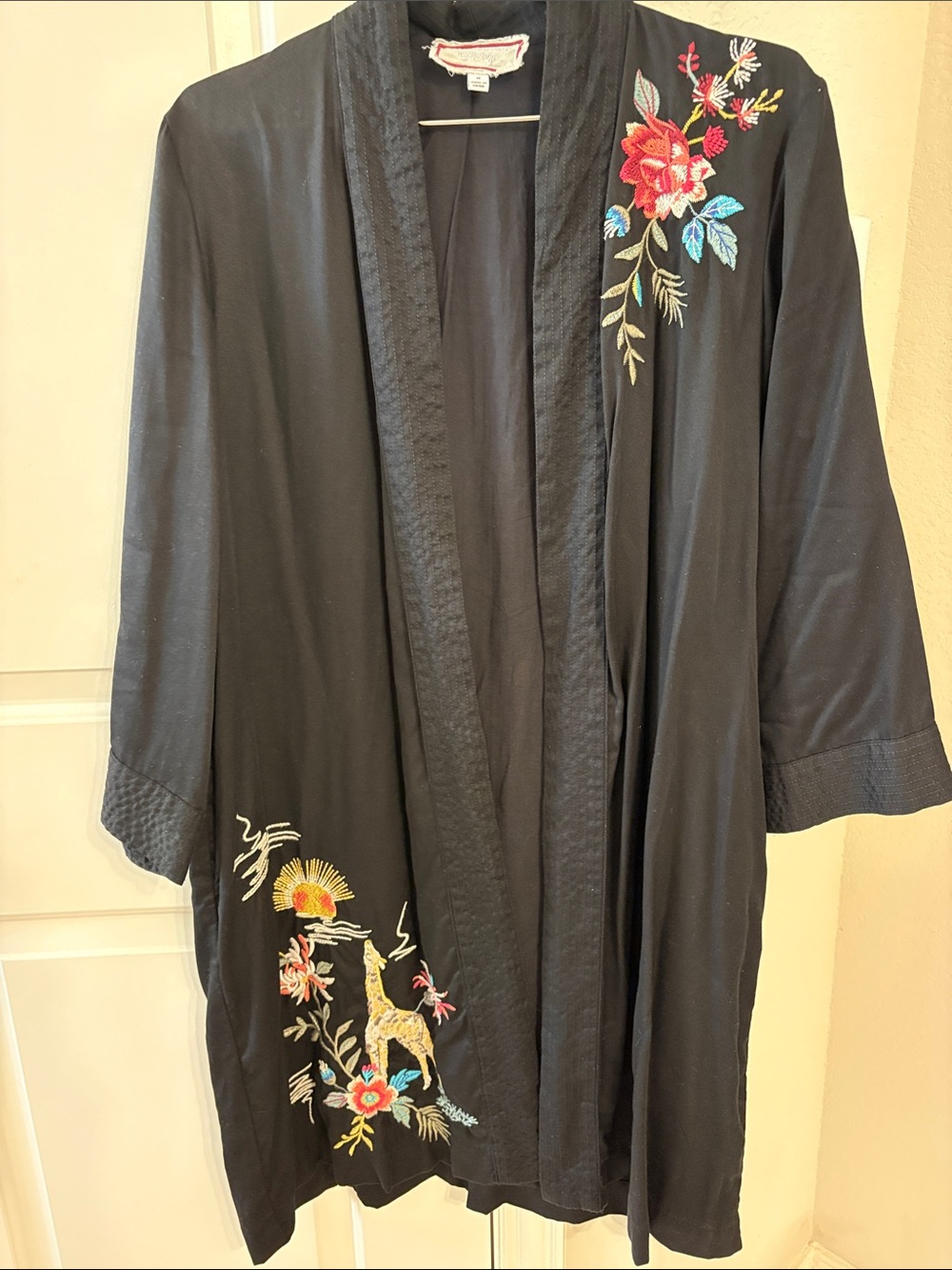 Johnny Was Workshop Savannah Embroidered Long Sleeve Kimono Giraffe